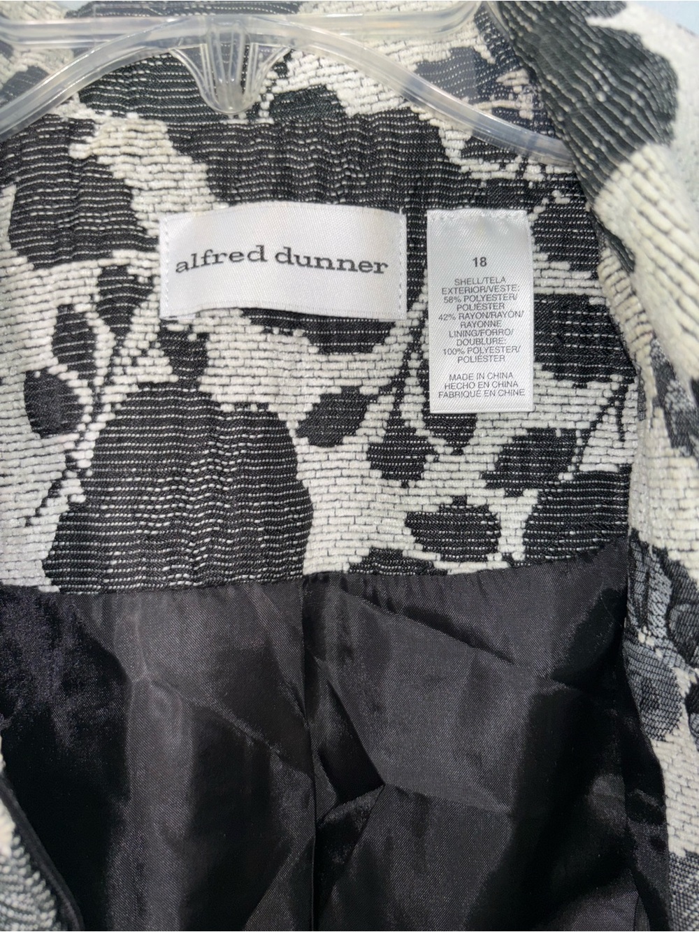 Alfred Dunner Women’s 18 Open Front Blazer Jacket Black & White Floral Roses - Picture 2 of 3